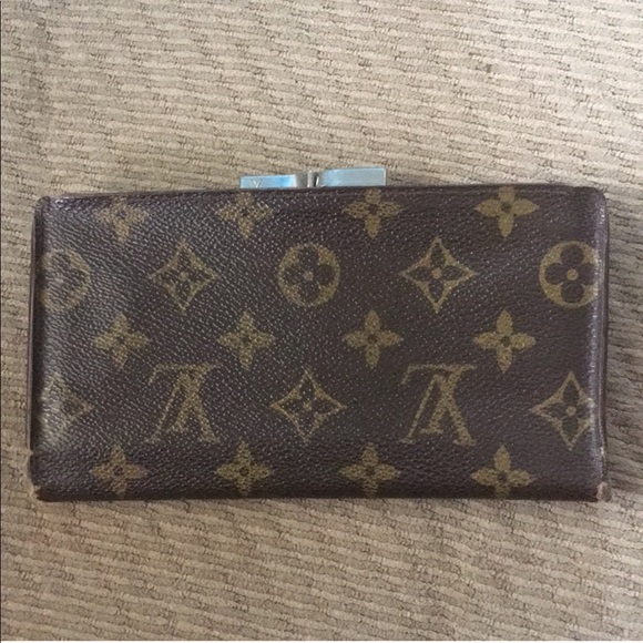 Louis Vuitton Wallet - Picture 1 of 5